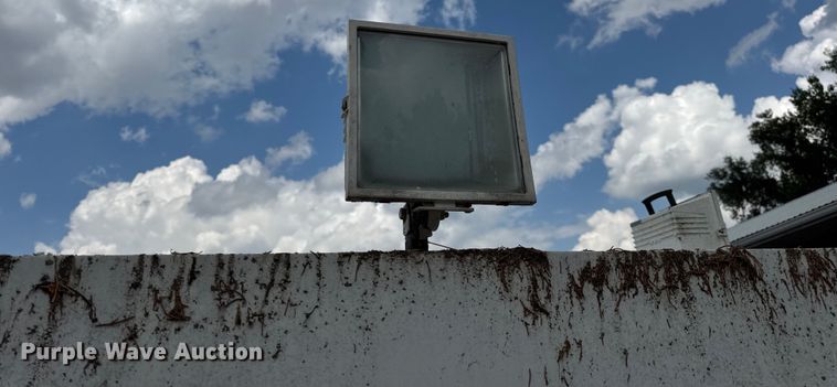 image for item DW3490 2005 Sauber Mfg. Co. 1594 oil filtration trailer