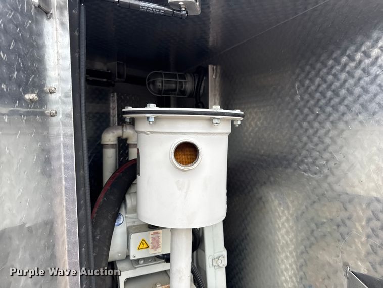 image for item DW3490 2005 Sauber Mfg. Co. 1594 oil filtration trailer