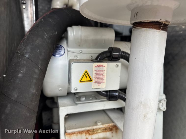 image for item DW3490 2005 Sauber Mfg. Co. 1594 oil filtration trailer