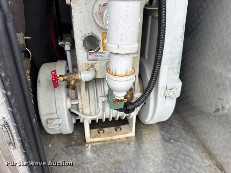 image for item DW3490 2005 Sauber Mfg. Co. 1594 oil filtration trailer