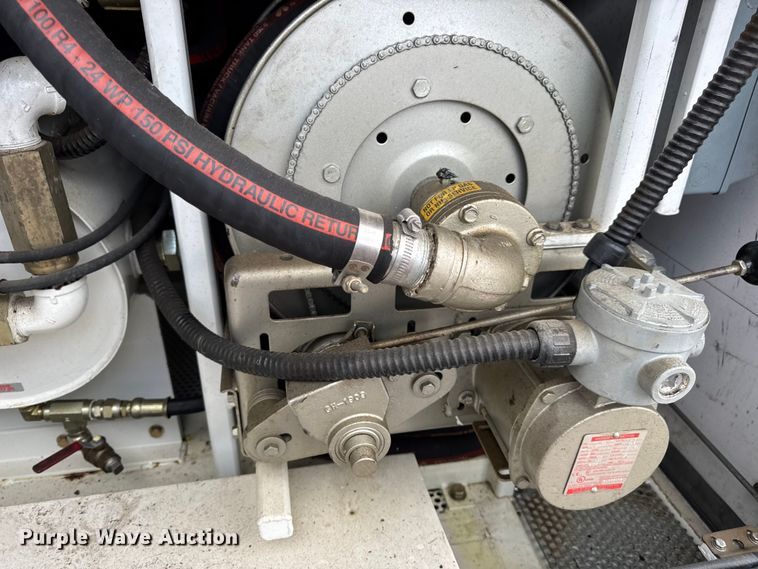 image for item DW3490 2005 Sauber Mfg. Co. 1594 oil filtration trailer