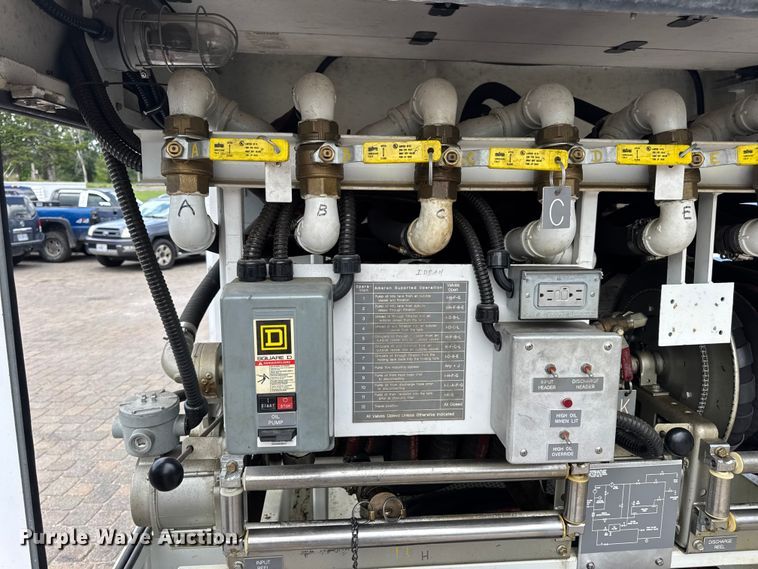 image for item DW3490 2005 Sauber Mfg. Co. 1594 oil filtration trailer