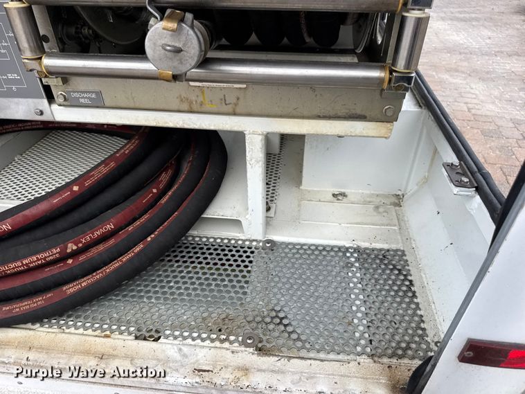 image for item DW3490 2005 Sauber Mfg. Co. 1594 oil filtration trailer