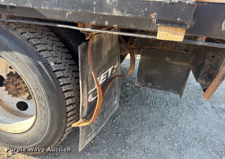 image for item DW3495 1999 Freightliner FL60 flatbed truck