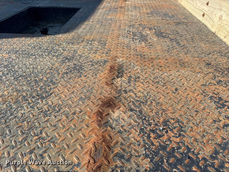 image for item DW3495 1999 Freightliner FL60 flatbed truck