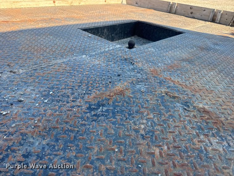 image for item DW3495 1999 Freightliner FL60 flatbed truck