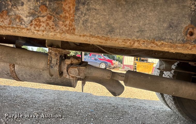 image for item DW3495 1999 Freightliner FL60 flatbed truck