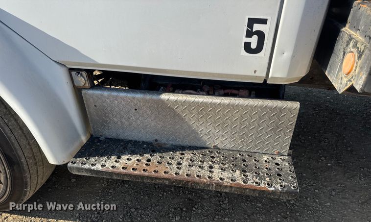 image for item DW3495 1999 Freightliner FL60 flatbed truck