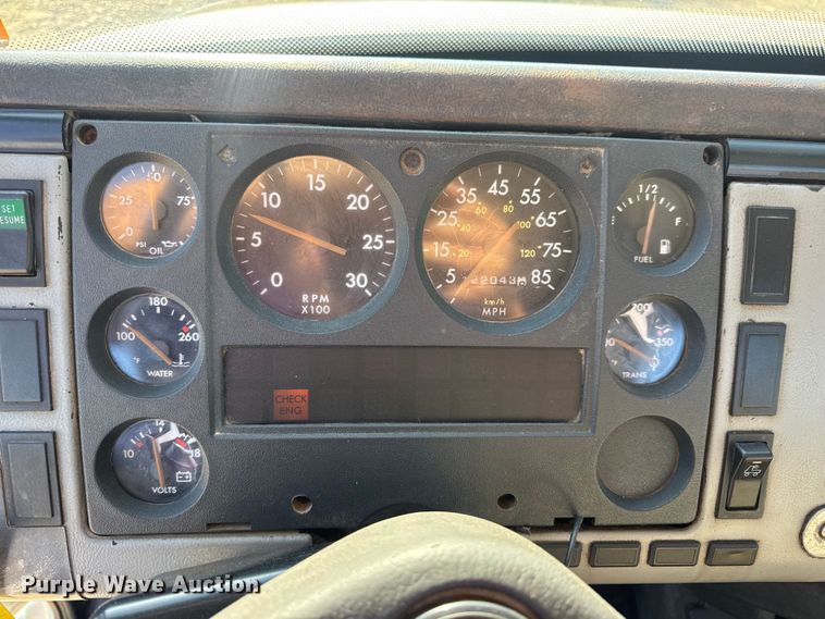 image for item DW3495 1999 Freightliner FL60 flatbed truck