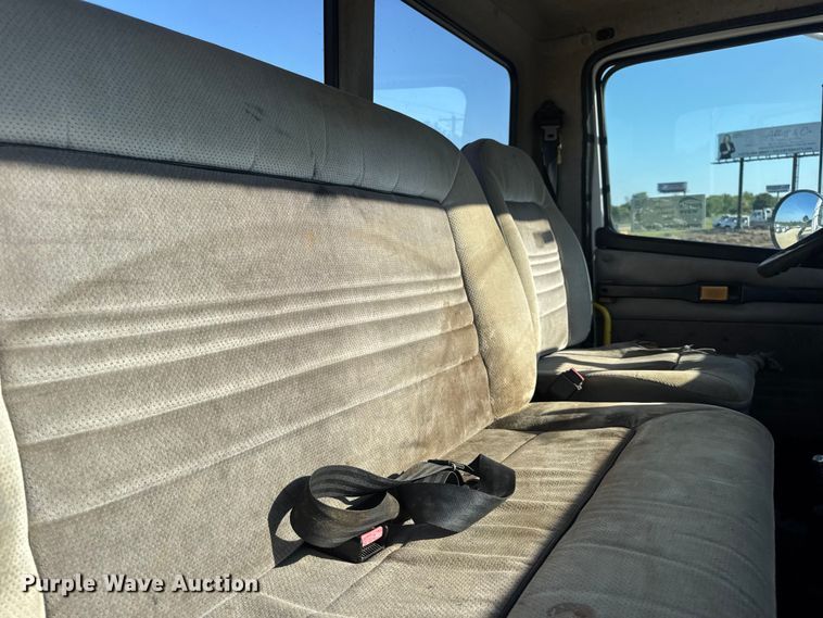 image for item DW3495 1999 Freightliner FL60 flatbed truck