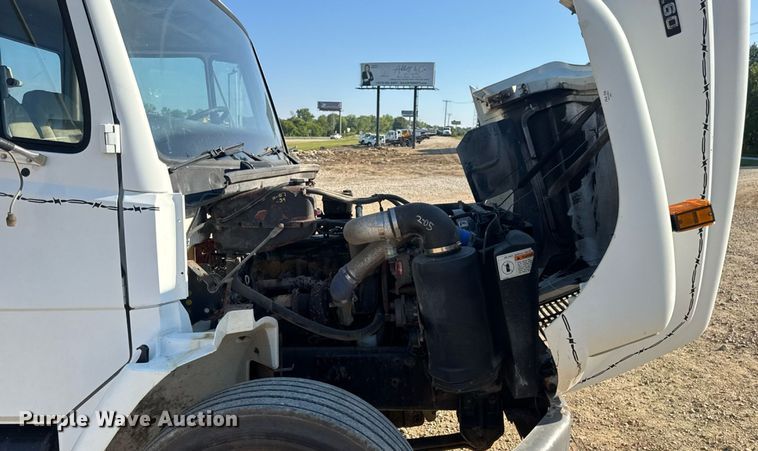 image for item DW3495 1999 Freightliner FL60 flatbed truck