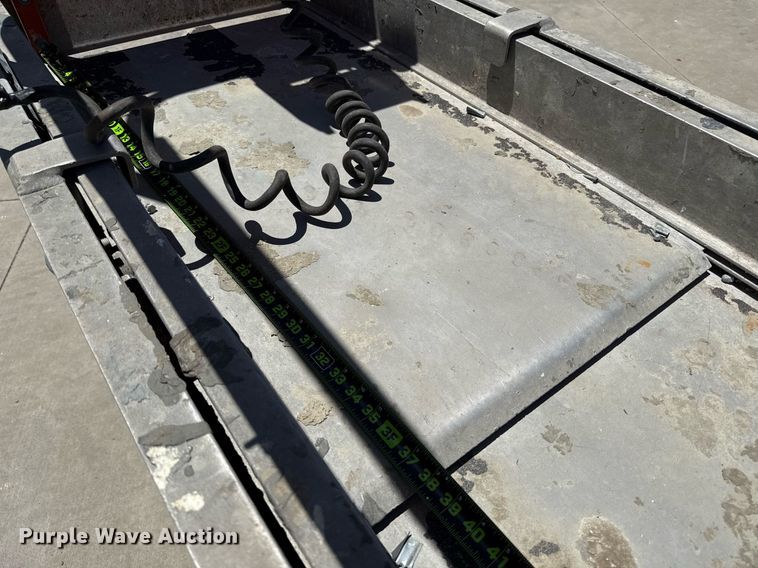 image for item DX5677 2011 JLG 1930ES scissor lift