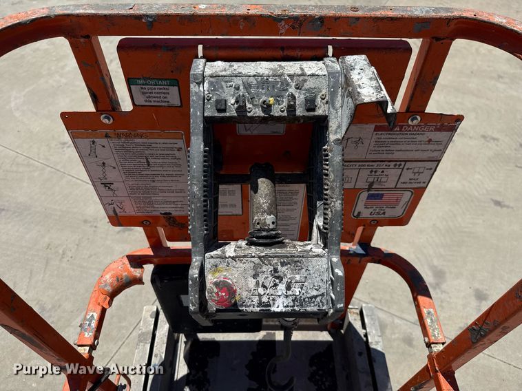 image for item DX5677 2011 JLG 1930ES scissor lift
