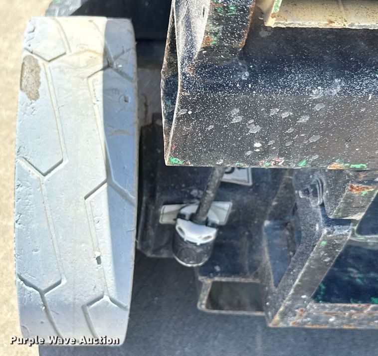 image for item DX5677 2011 JLG 1930ES scissor lift