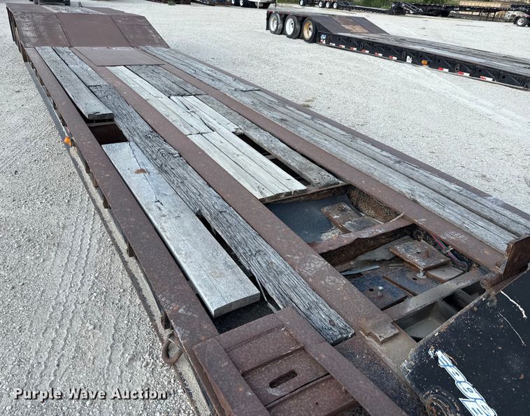 image for item DX5695 2010 Eager Beaver 50GSL-PT lowboy equipment trailer