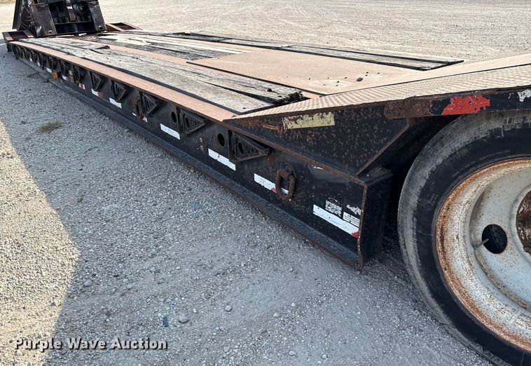 image for item DX5695 2010 Eager Beaver 50GSL-PT lowboy equipment trailer