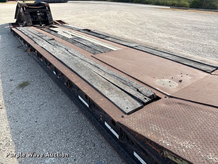 image for item DX5695 2010 Eager Beaver 50GSL-PT lowboy equipment trailer