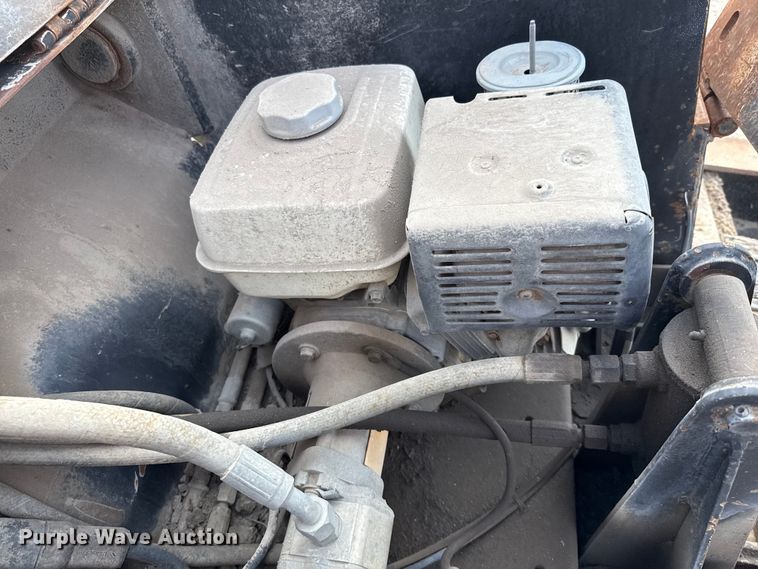 image for item DX5695 2010 Eager Beaver 50GSL-PT lowboy equipment trailer