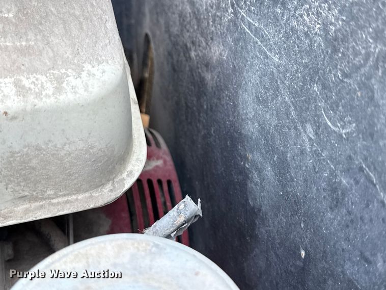 image for item DX5695 2010 Eager Beaver 50GSL-PT lowboy equipment trailer