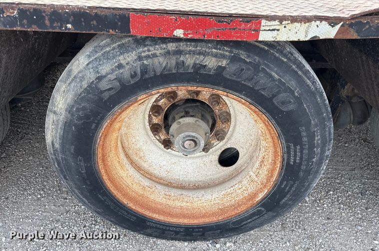 image for item DX5695 2010 Eager Beaver 50GSL-PT lowboy equipment trailer