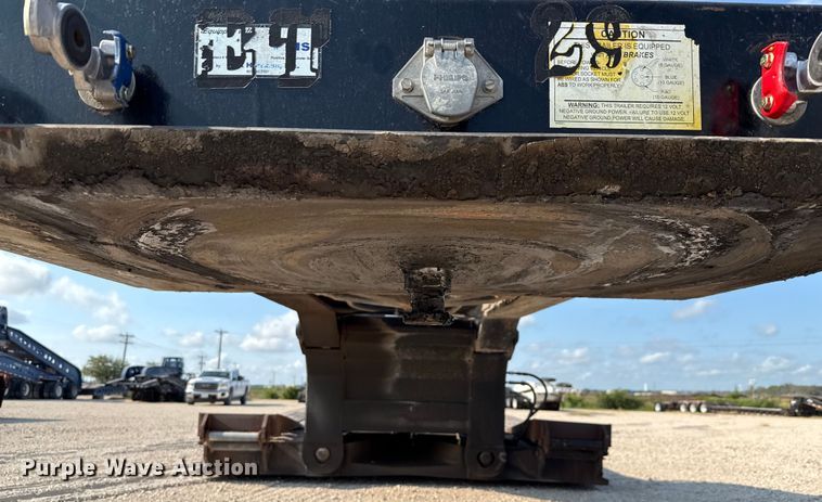 image for item DX5696 2011 Eager Beaver 50GSL-PT lowboy equipment trailer