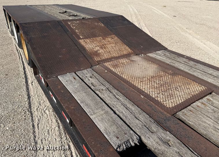 image for item DX5696 2011 Eager Beaver 50GSL-PT lowboy equipment trailer