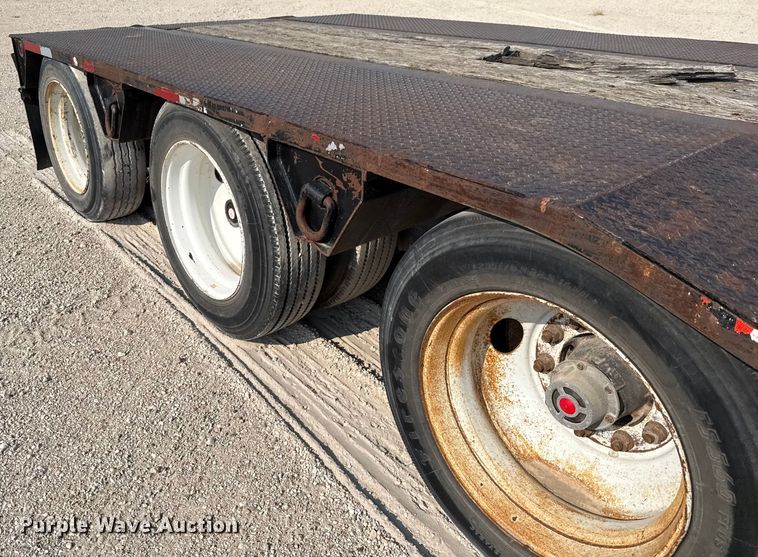 image for item DX5696 2011 Eager Beaver 50GSL-PT lowboy equipment trailer