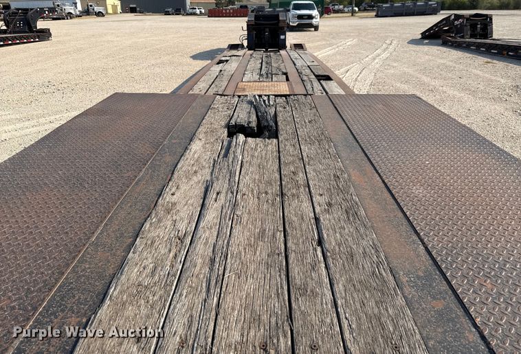 image for item DX5696 2011 Eager Beaver 50GSL-PT lowboy equipment trailer