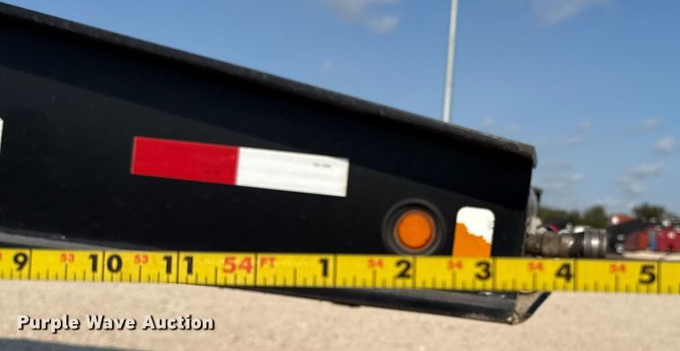 image for item DX5696 2011 Eager Beaver 50GSL-PT lowboy equipment trailer