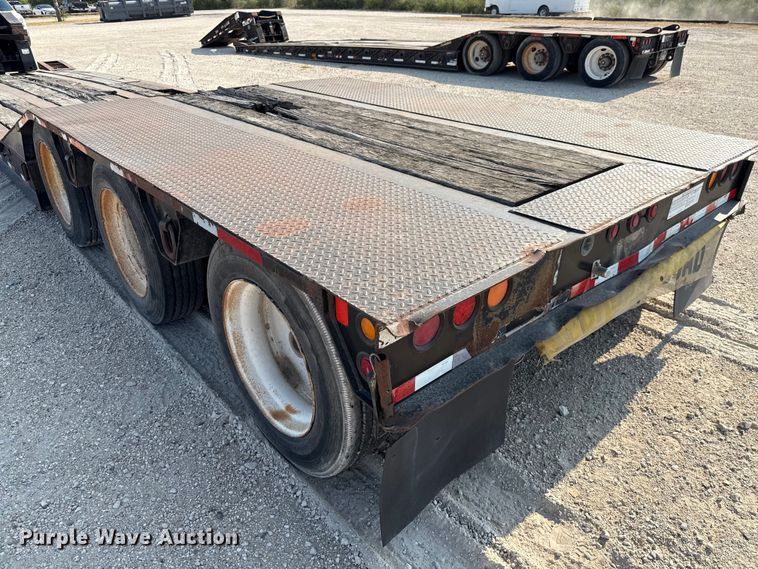 image for item DX5696 2011 Eager Beaver 50GSL-PT lowboy equipment trailer