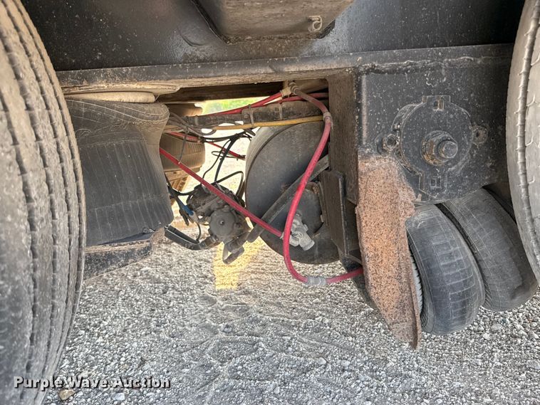 image for item DX5696 2011 Eager Beaver 50GSL-PT lowboy equipment trailer