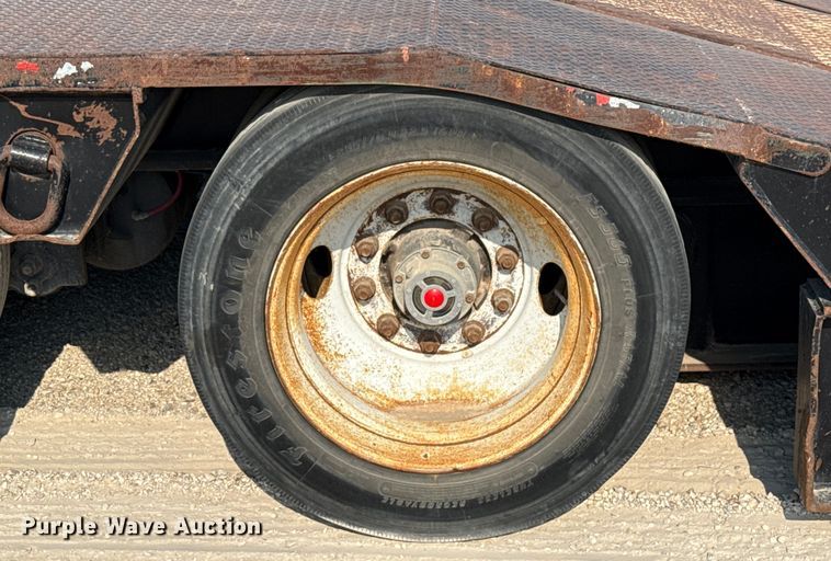 image for item DX5696 2011 Eager Beaver 50GSL-PT lowboy equipment trailer