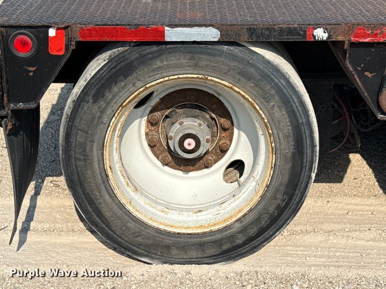 image for item DX5696 2011 Eager Beaver 50GSL-PT lowboy equipment trailer