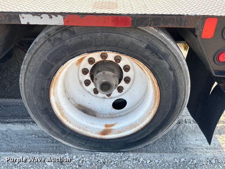 image for item DX5696 2011 Eager Beaver 50GSL-PT lowboy equipment trailer