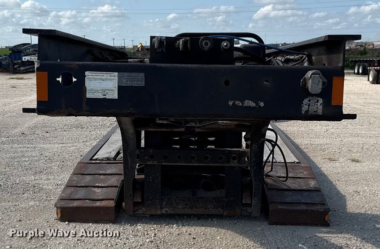 image for item DX5697 2008 Fontaine Magnitude 51 low boy equipment trailer