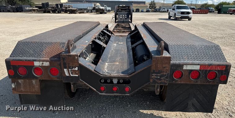 image for item DX5697 2008 Fontaine Magnitude 51 low boy equipment trailer