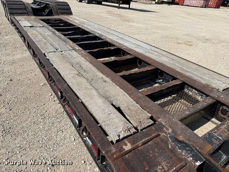 image for item DX5697 2008 Fontaine Magnitude 51 low boy equipment trailer