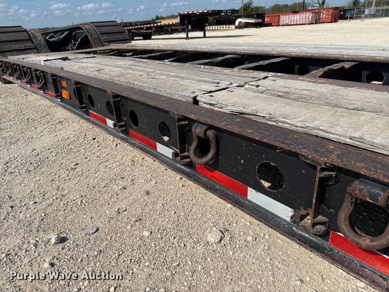 image for item DX5697 2008 Fontaine Magnitude 51 low boy equipment trailer