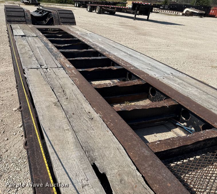 image for item DX5697 2008 Fontaine Magnitude 51 low boy equipment trailer