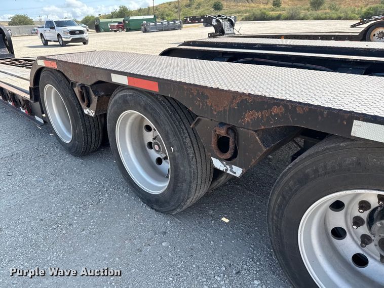 image for item DX5697 2008 Fontaine Magnitude 51 low boy equipment trailer