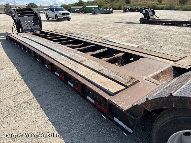 image for item DX5697 2008 Fontaine Magnitude 51 low boy equipment trailer