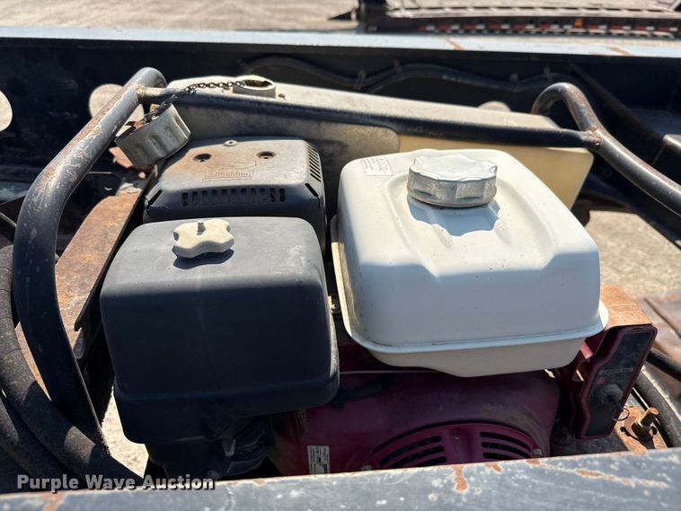 image for item DX5697 2008 Fontaine Magnitude 51 low boy equipment trailer