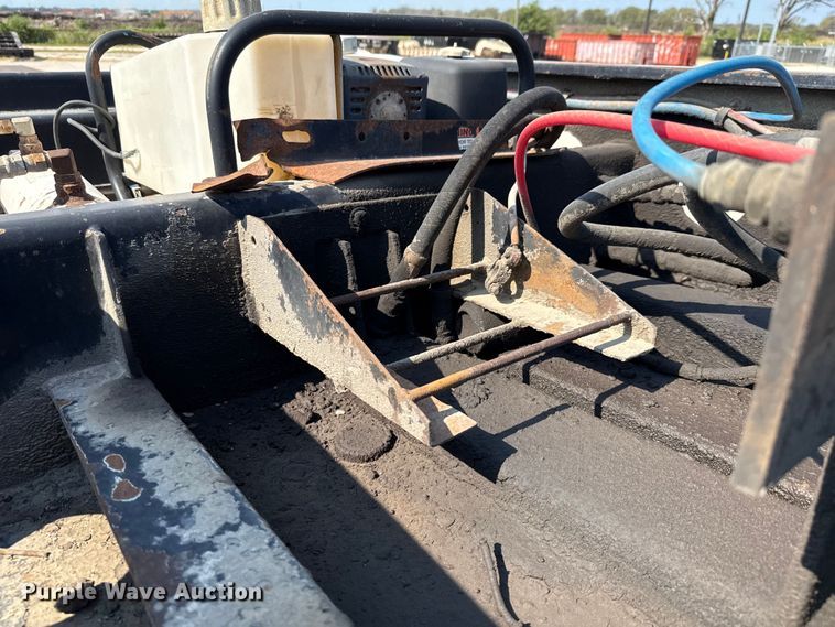 image for item DX5697 2008 Fontaine Magnitude 51 low boy equipment trailer