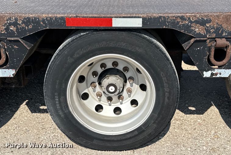 image for item DX5697 2008 Fontaine Magnitude 51 low boy equipment trailer