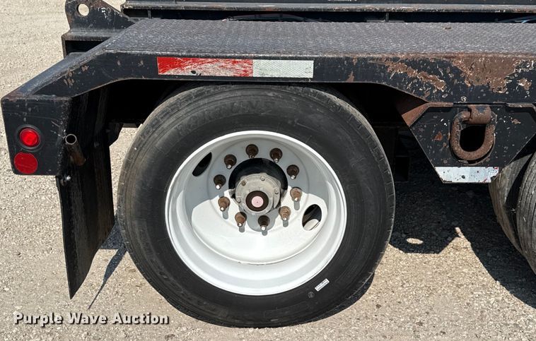 image for item DX5697 2008 Fontaine Magnitude 51 low boy equipment trailer