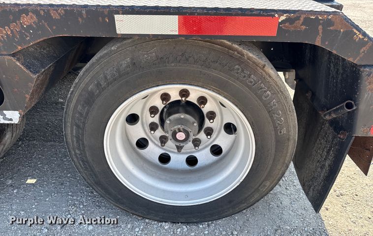 image for item DX5697 2008 Fontaine Magnitude 51 low boy equipment trailer