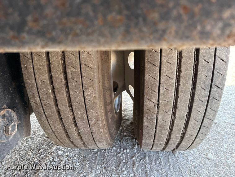 image for item DX5697 2008 Fontaine Magnitude 51 low boy equipment trailer