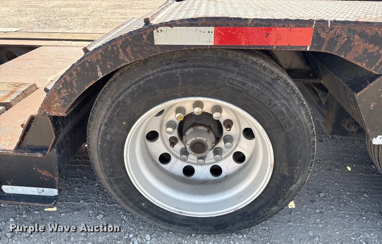 image for item DX5697 2008 Fontaine Magnitude 51 low boy equipment trailer