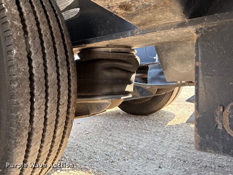 image for item DX5697 2008 Fontaine Magnitude 51 low boy equipment trailer