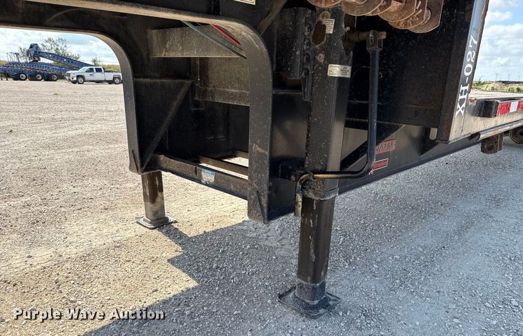 image for item DX5698 2016 Fontaine HCVSD12WSA drop deck trailer